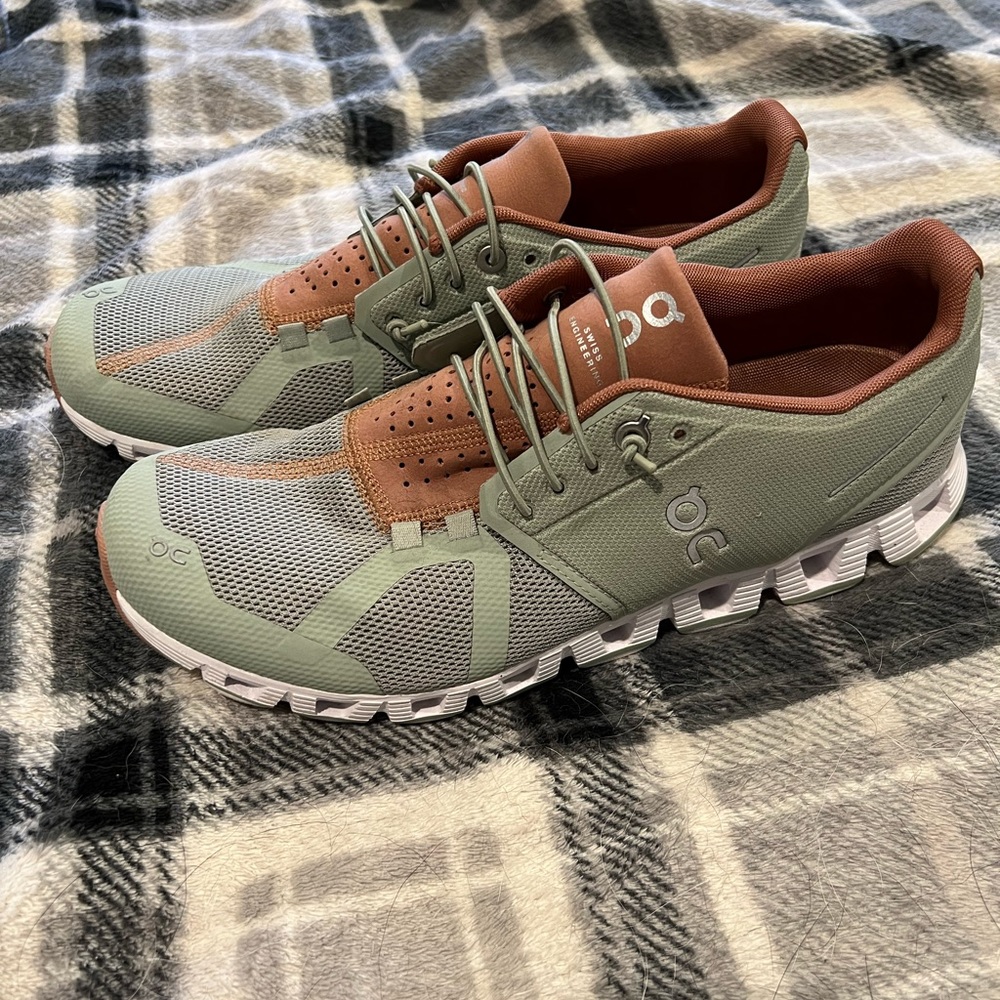 Womens Oncloud sneakers